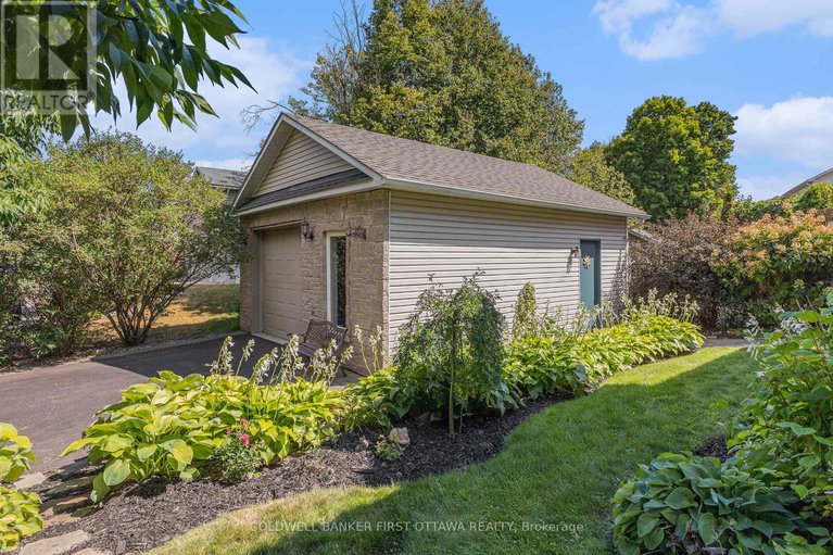 28776188/475-moffatt-street/carleton-place/carleton-place/ontario/K7C4V8_5