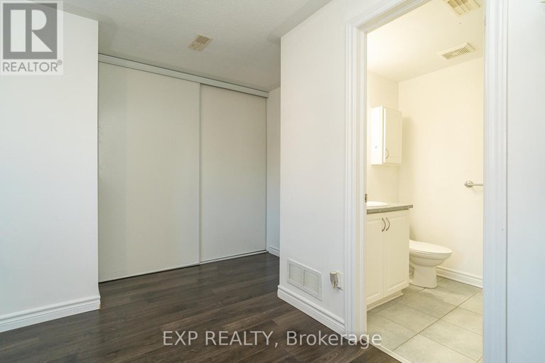 28927446/a-566-chapman-mills-drive/strandherd/ottawa/ontario/K2J3V2_23