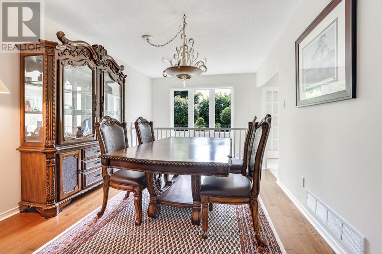28678446/10-ladybirds-crescent/stittsville-north/ottawa/ontario/K2S1Z6_16