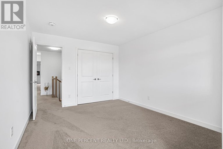 28260931/6487-renaud-road/mer-bleuebradley-estatesanderson-park/ottawa/ontario/K1W0R8_23