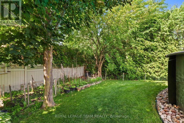 28577320/7-ash-valley-avenue/barrhaven-east/ottawa/ontario/K2G6V3_39
