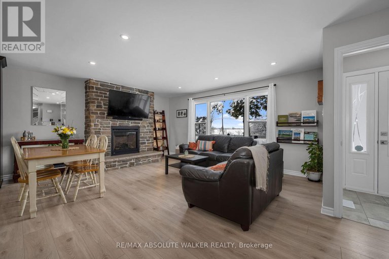 28655528/2477-merivale-road/rideau-heightsashdalerideau-glen/ottawa/ontario/K2C3H1_3