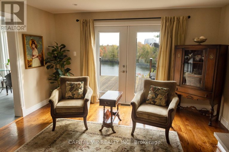 29690220/4-wellsmere-court-e/rideau-heightsrideau-river/ottawa/ontario/K2E8C2_6