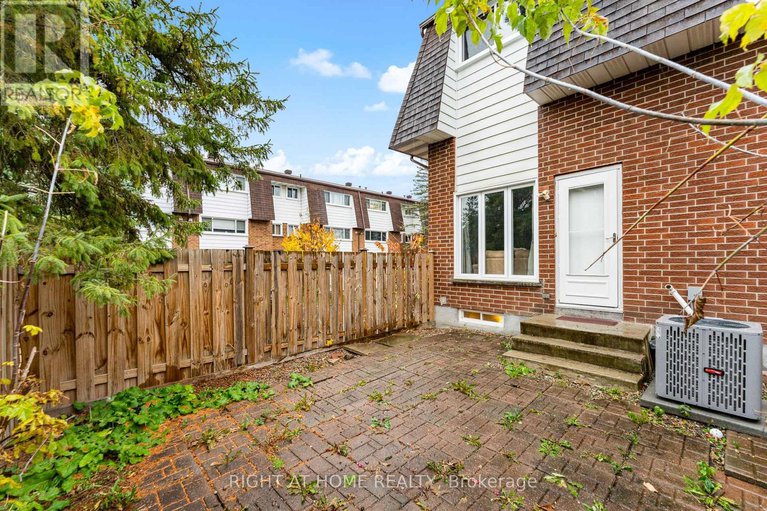 29056028/32-2296-orient-park-drive/blackburn-hamlet-south/ottawa/ontario/K1B4N6_34