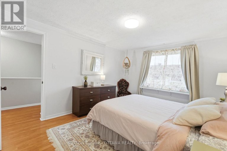 29617710/3907e-old-richmond-road/arbeatha-park/ottawa/ontario/K2H8T8_24