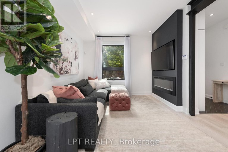 28269196/323-booth-street/west-centre-town/ottawa/ontario/K1R7K1_7