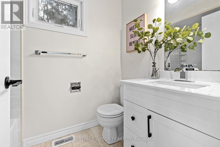 29579805/6368-viseneau-drive/chateauneuf/ottawa/ontario/K1C2J2_17