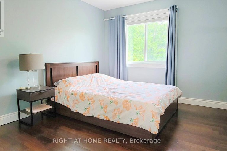28858841/542-aberfoyle-circle/morgans-grantsouth-march/ottawa/ontario/K2K3R2_17