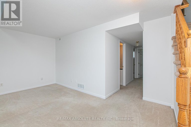 29583917/242-gershwin-private/westcliffe-estates/ottawa/ontario/K2H1G5_19