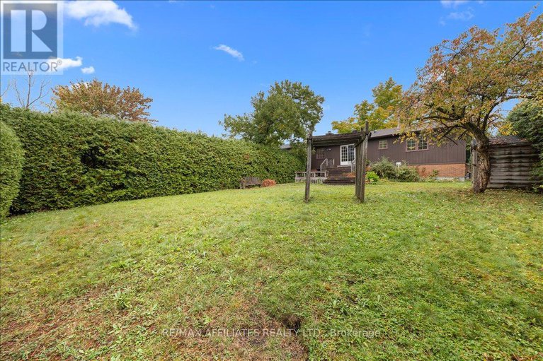 28917185/1610-schouten-drive/bilberry-creekqueenswood-heights/ottawa/ontario/K1E2J4_36