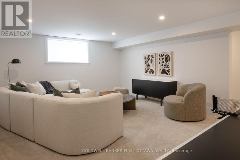 29117238/1702-rotterdam-circle/rural-kanata-central/ottawa/ontario/K2W0N5_18