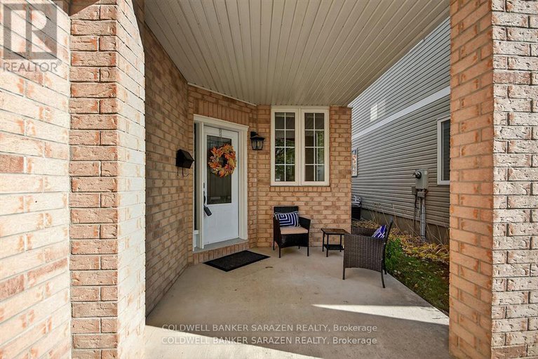 29225546/7-whitechapel-crescent/longfields/ottawa/ontario/K1S3G7_5