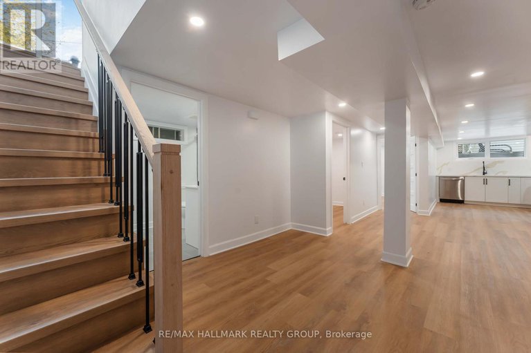 29230168/1796-saunderson-drive/elmvale-acres/ottawa/ontario/K1G2C2_12