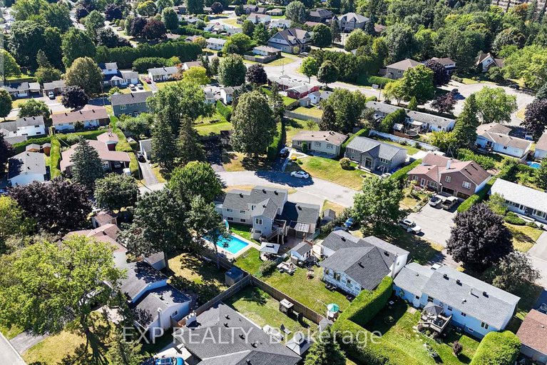 28800612/36-keewatin-crescent/borden-farmstewart-farmcarleton-heightsparkwood-hills/ottawa/ontario/K2E6Z1_42