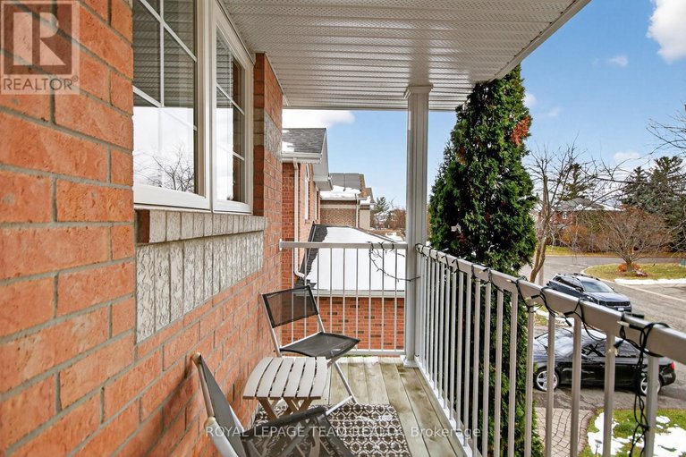 29115159/7-newcastle-avenue/morgans-grantsouth-march/ottawa/ontario/K2K2R2_29