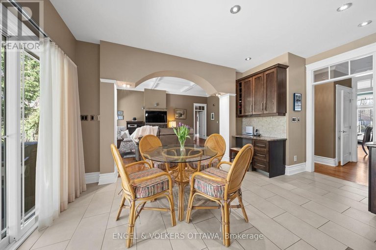 29642089/6370-emerald-links-drive/greely/ottawa/ontario/K4P1M4_13