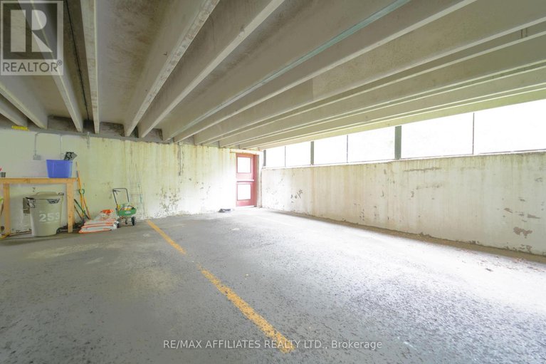 28581367/243-monterey-drive/leslie-park/ottawa/ontario/K2H7B1_29