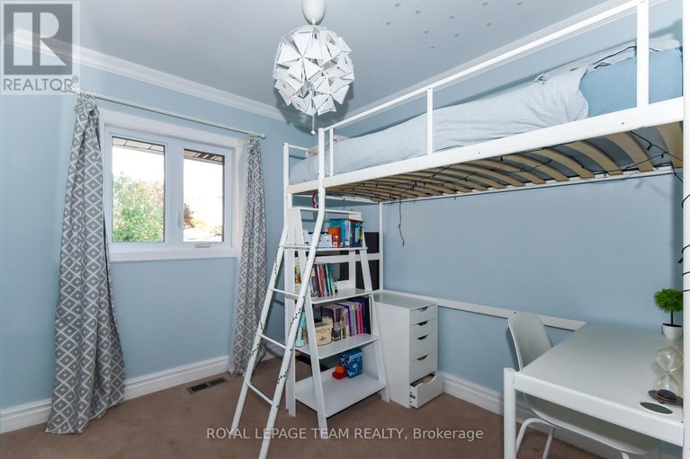 29074651/902-broadview-avenue/mckellar-heights/ottawa/ontario/K2A2M5_30