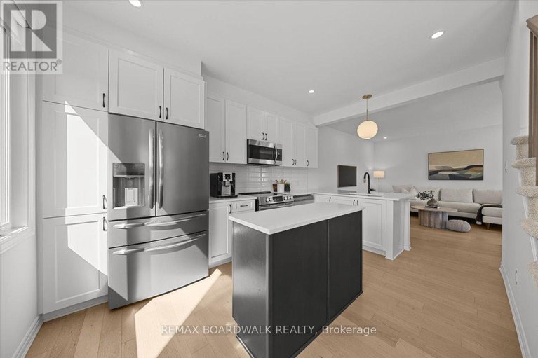 29641185/829-kiniw-private/cfb-rockcliffe-and-area/ottawa/ontario/K1K0P5_17