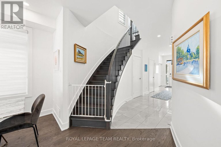 29445575/143-avro-circle/cfb-rockcliffe-and-area/ottawa/ontario/K1K4K7_21