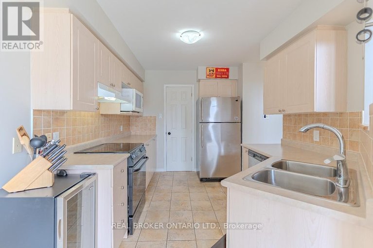 29676126/15-calaveras-avenue-s/longfields/ottawa/ontario/K2J4Z8_14