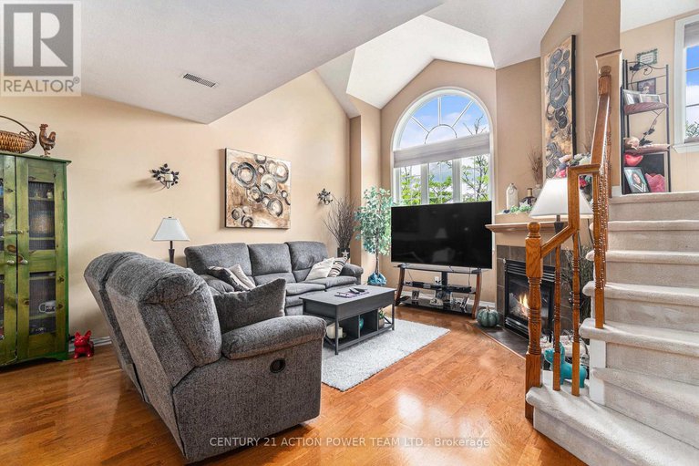 28504780/123-gatestone-private/beacon-hill-south/ottawa/ontario/K1J1K5_8