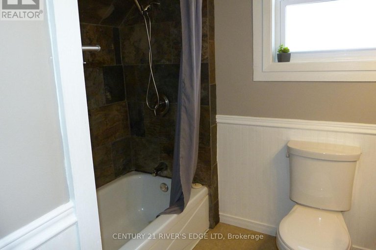 29040852/468-gladstone-street-n/winchester/north-dundas/ontario/K0C2K0_32