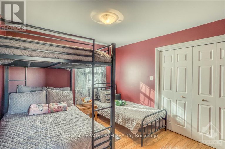 27581108/6443-martin-street/blakeneyalmonte/almonte/ontario/K0A1A0_14