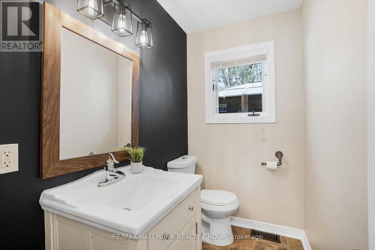 28552097/1211-lacroix-road/clarencerockland-twp/clarence-rockland/ontario/K0A2A0_15