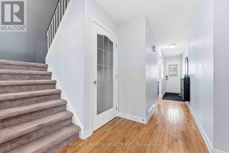 29235552/1017-arrowhead-place/convent-glen/ottawa/ontario/K1C2S5_3