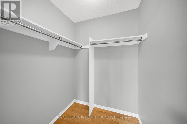 29118675/234-walden-drive/beaverbrook/ottawa/ontario/K2K2M3_33