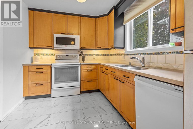 28626680/14-silver-aspen-crescent/blackburn-hamlet/ottawa/ontario/K1B3C5_33