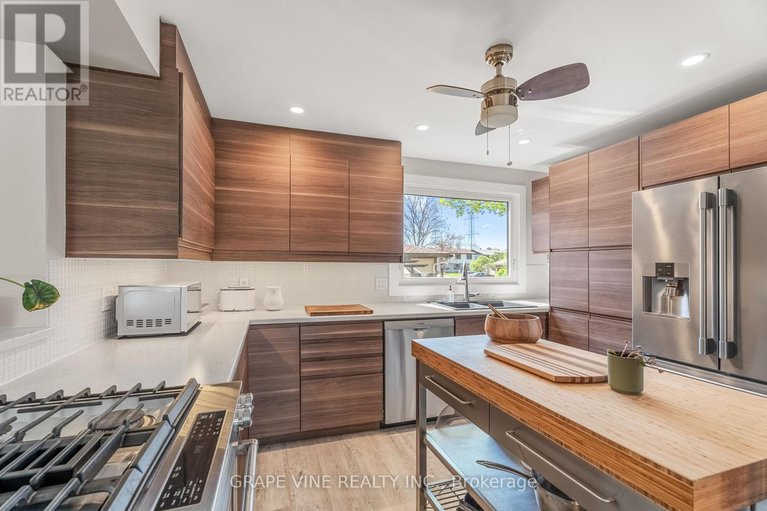 28359761/406-woodfield-drive/tanglewood/ottawa/ontario/K2G3W9_9