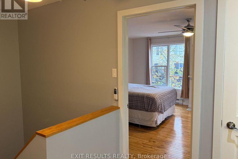 29055945/1090-dianne-avenue/town-of-rockland/clarence-rockland/ontario/K4K1G7_28