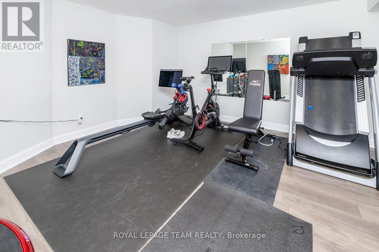 28933926/213-cabrelle-place-e/manotick-village-manotick-estates/ottawa/ontario/K4M0A9_37