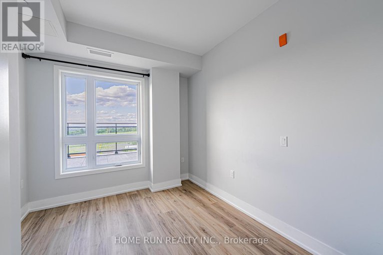 28570682/unit-513-1350-hemlock-street/cfb-rockcliffe-and-area/ottawa/ontario/K1K5C2_18