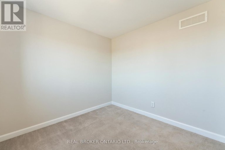 29037863/675-taliesin-crescent/remainder-of-stittsville-area/ottawa/ontario/K2S2W5_32