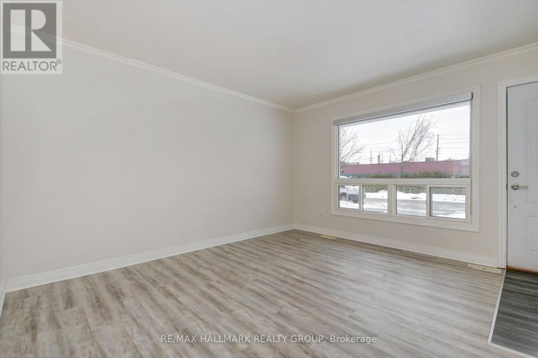 29245536/2223-martha-avenue/hawthorne-meadows/ottawa/ontario/K1G1K8_5