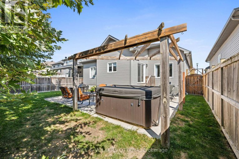 28874016/313-colmar-street/embrun/russell/ontario/K0A1W0_32