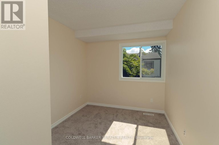 28847041/3550-aladdin-lane/blossom-parkkemp-parkfindlay-creek/ottawa/ontario/K1T1E2_15