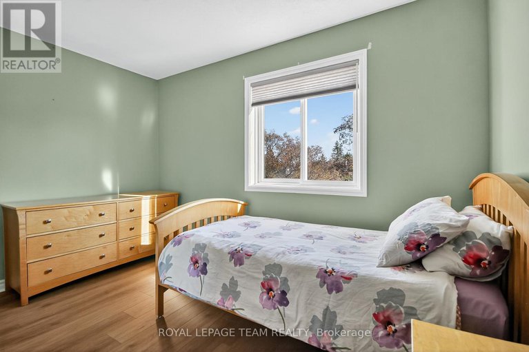 29052300/22-vesta-street/cedargrovefraserdale/ottawa/ontario/K2J3Y9_23