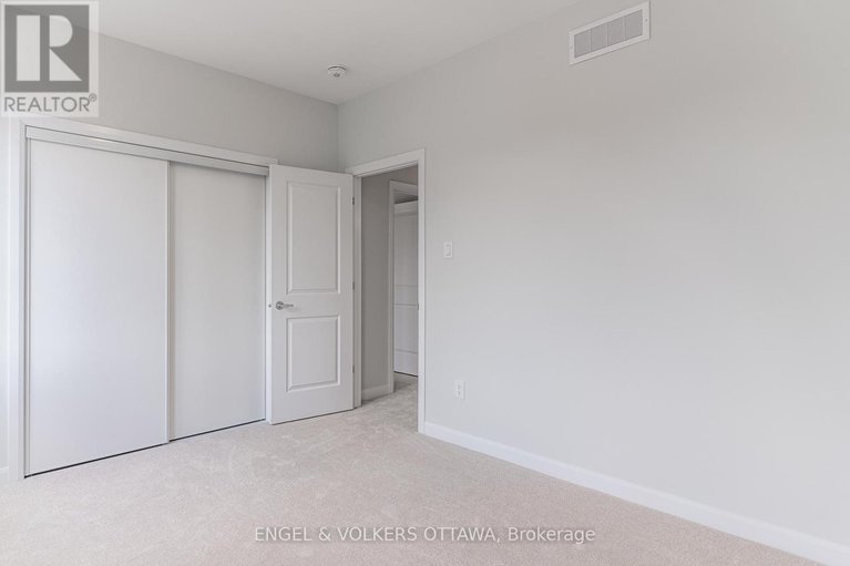 28410364/333-elsie-macgill-walk/morgans-grantsouth-march/ottawa/ontario/K2W0K7_43