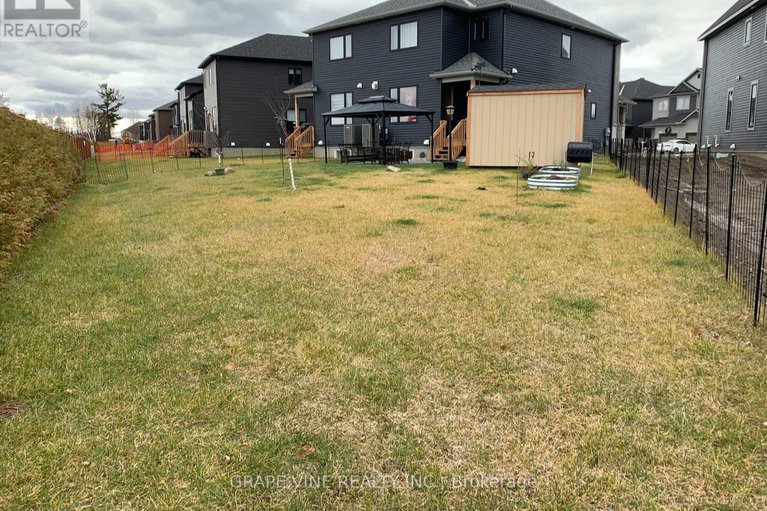 29276548/650-fisher-street/north-grenville-twp-kemptville-south/north-grenville/ontario/K0G1J0_39