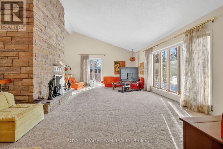 29176701/7-little-road/riverside-southgloucester-glen/ottawa/ontario/K1V1H5_10