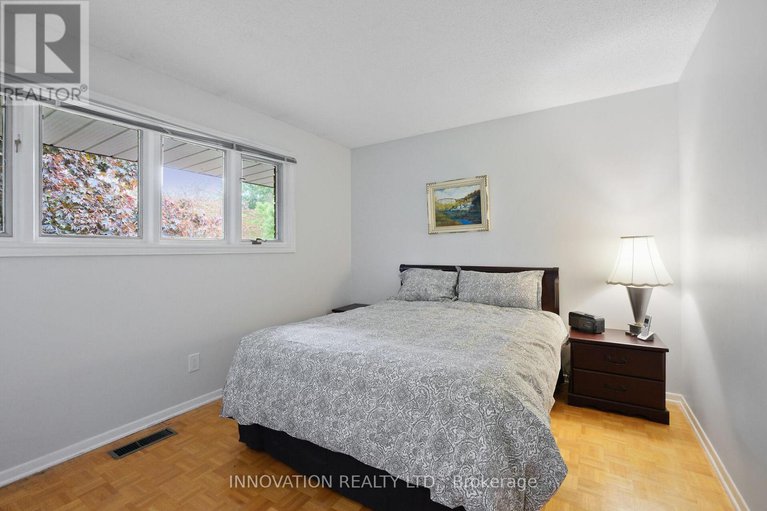 28392162/7-colville-court/beaverbrook/ottawa/ontario/K2K1A9_28