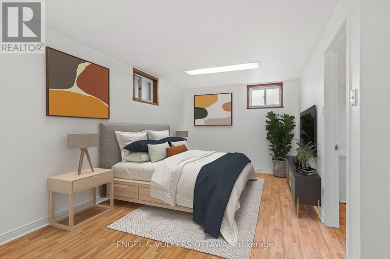 29015610/4720-whispering-willow-drive/sarsfieldbearbrook/ottawa/ontario/K4B1J1_33