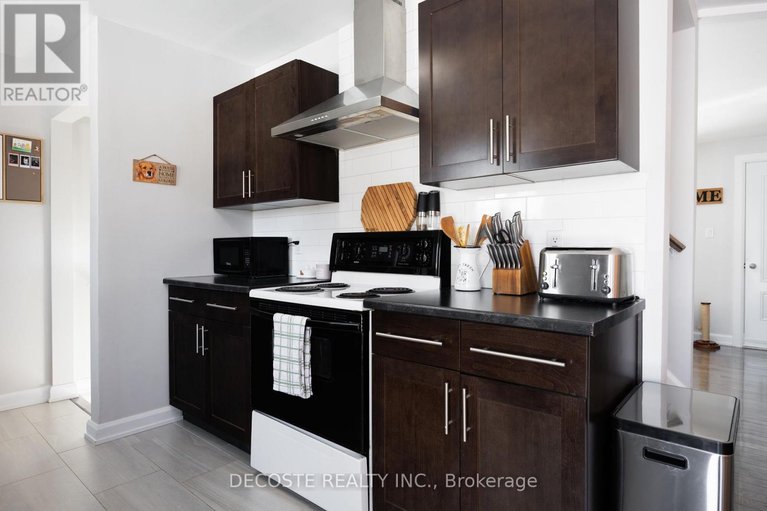 29524122/15-marlborough-street/maxville/north-glengarry/ontario/K0C1T0_8