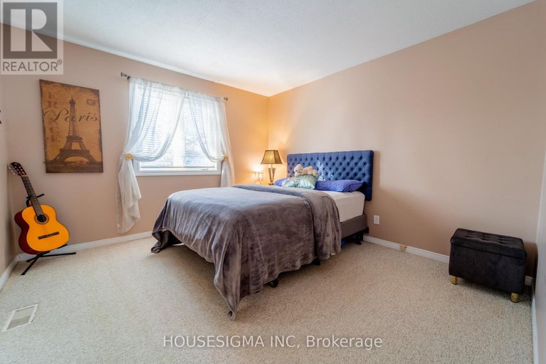 29248323/566-566-falwyn-cres-crescent/fallingbrookridgemount/ottawa/ontario/K4A2A4_25