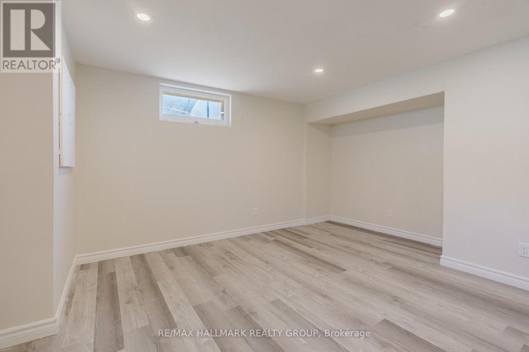 29626483/17-wolmsley-crescent/meadowlandscrestview/ottawa/ontario/K2G1J3_35