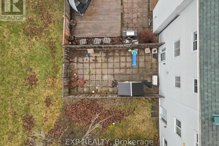 29633381/140-castlegreen-private/hunt-club-parkgreenboro/ottawa/ontario/K1T3N2_33